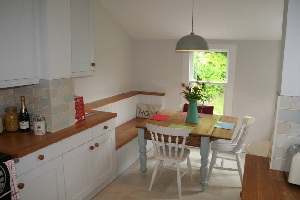 Edwardian in French Grey — a Stoneham kitchen by Kitchensmiths (photograph 3 of 5)