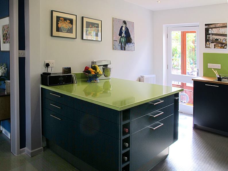 Cambia Blue and Atmos Pearl Grey — a Rational kitchen by Kitchensmiths, with silestone Verde Fun worktops (photograph 4 of 4)