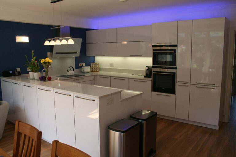 LANO in arctic white, with Blanco Stellar
