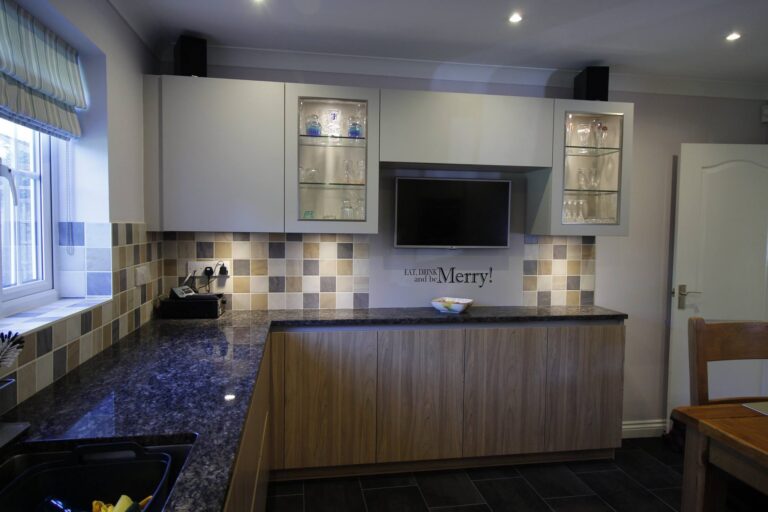 Purista, in sapphire brown granite