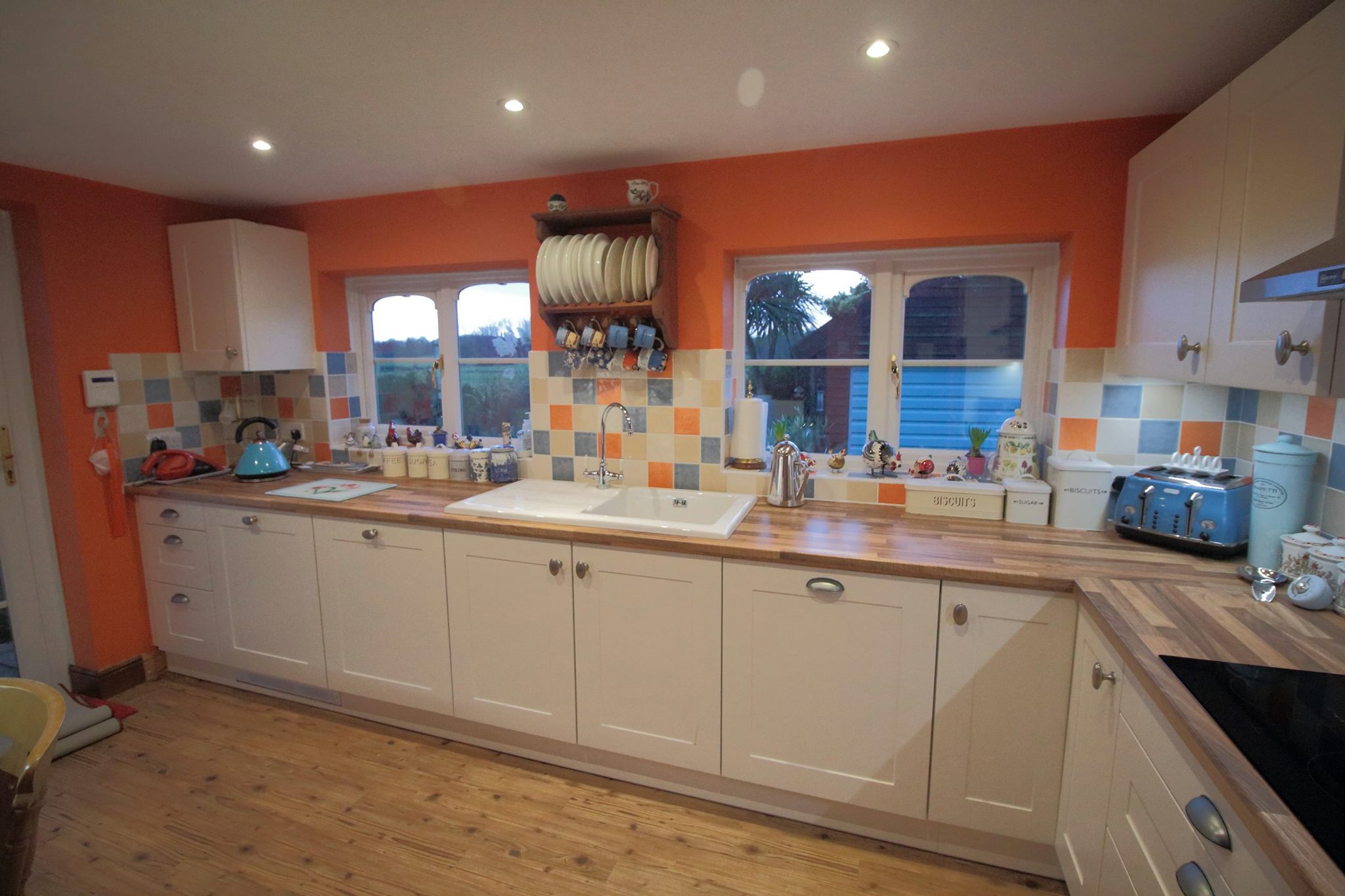 Magnolia shaker in Blyford — a kitchen by Kitchensmiths, with walnut worktops (photograph 4 of 4)