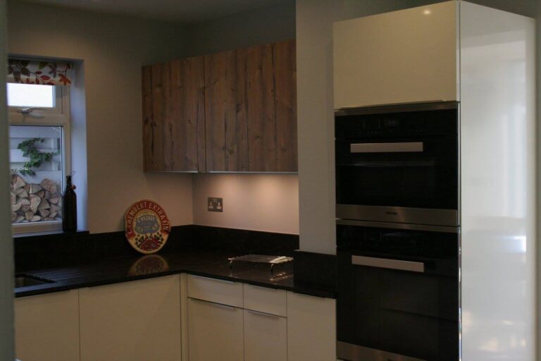 Puro, with Caesarstone Woodlands