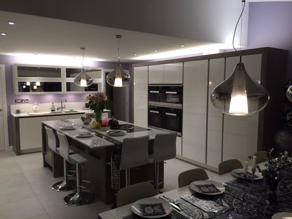 Miele and Silestone — a BAX kitchen by Kitchensmiths, with silestone worktops (photograph 1 of 9)