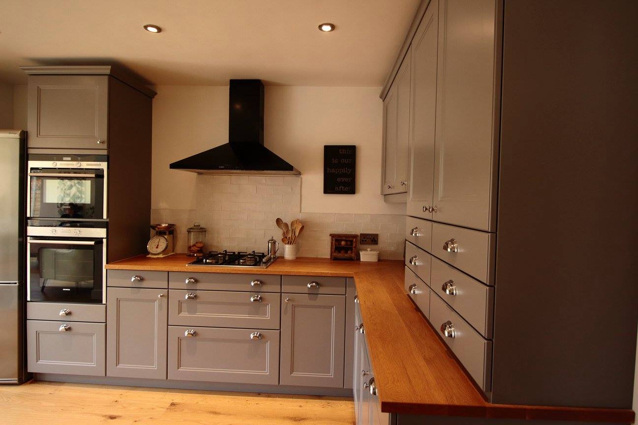 Solid oak worktop — a kitchen by Kitchensmiths, with solid oak worktops (photograph 5 of 5)