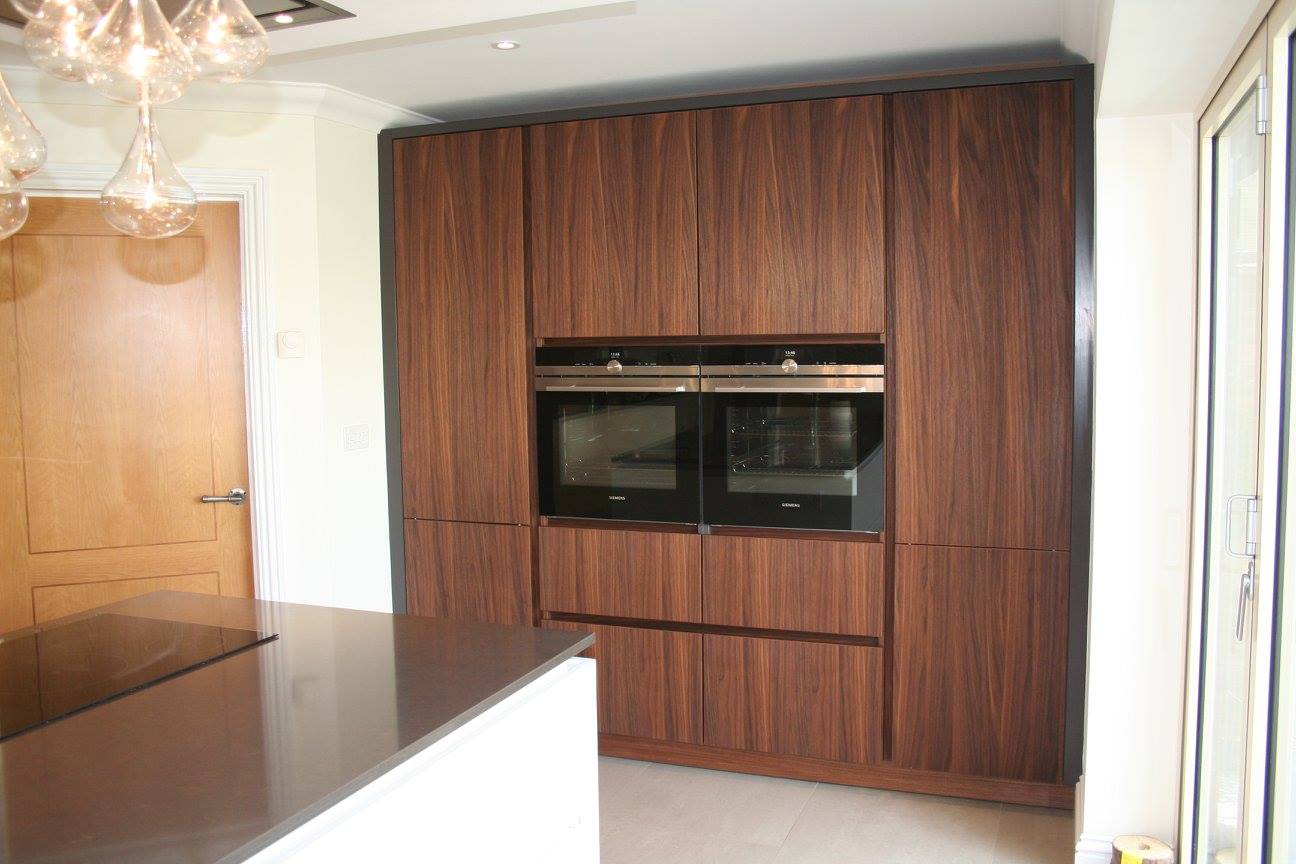 Handleless Tetra, with Silestone Merope — a BAX kitchen by Kitchensmiths, with silestone Merope worktops (photograph 2 of 13)