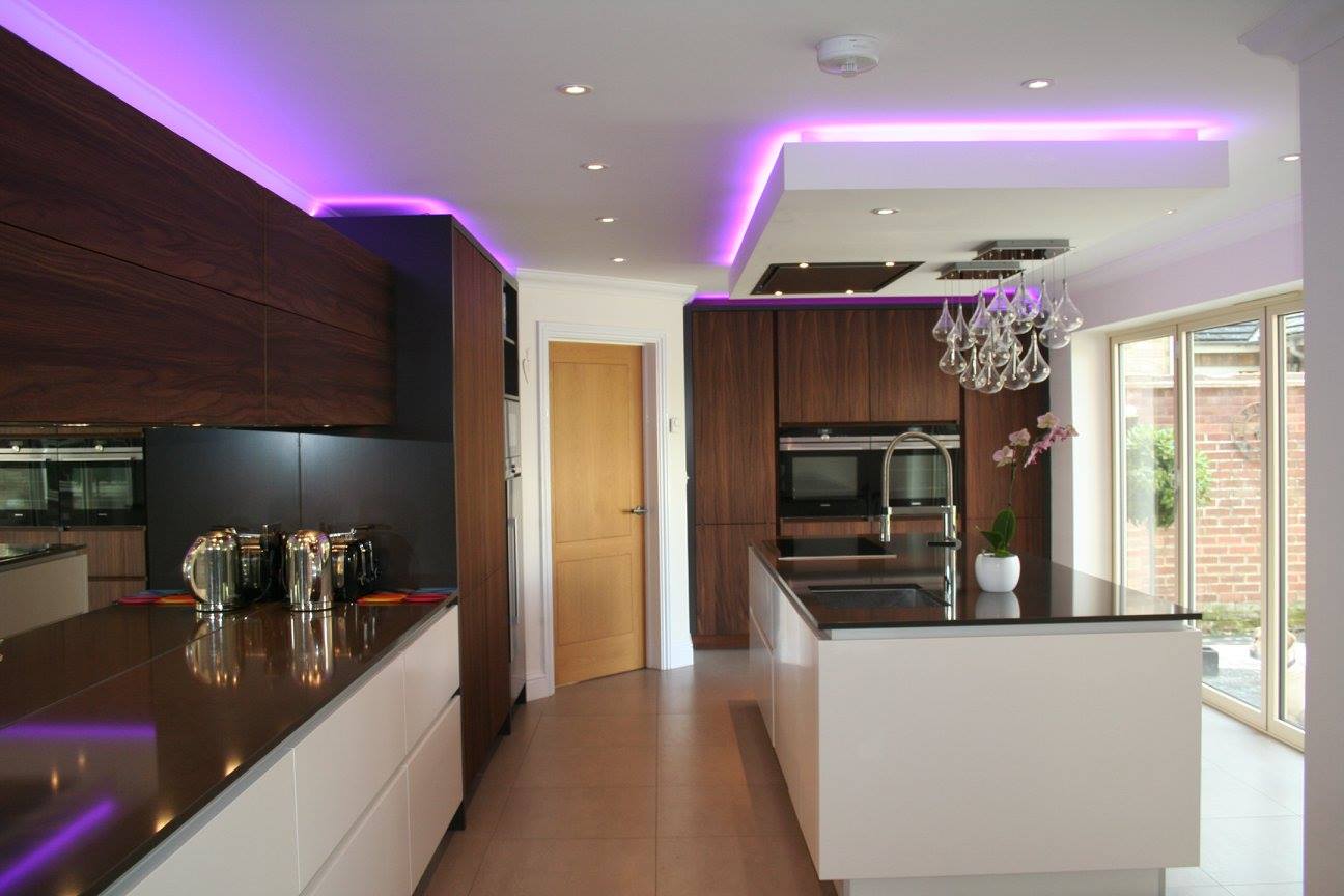 Handleless Tetra, with Silestone Merope — a BAX kitchen by Kitchensmiths, with silestone Merope worktops (photograph 6 of 13)