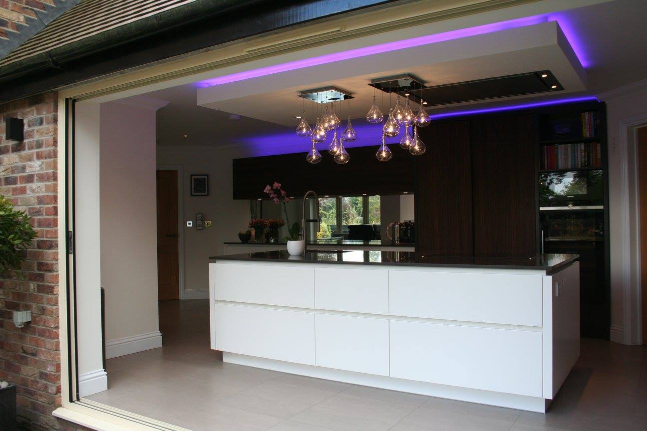 Handleless Tetra, with Silestone Merope — a BAX kitchen by Kitchensmiths, with silestone Merope worktops (photograph 13 of 13)