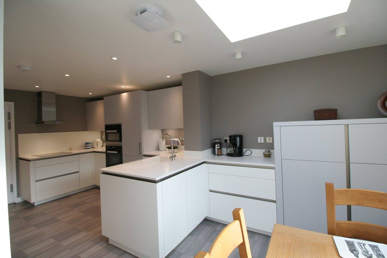TIO in Polar White — a Rational kitchen by Kitchensmiths, with corian worktops (photograph 6 of 8)
