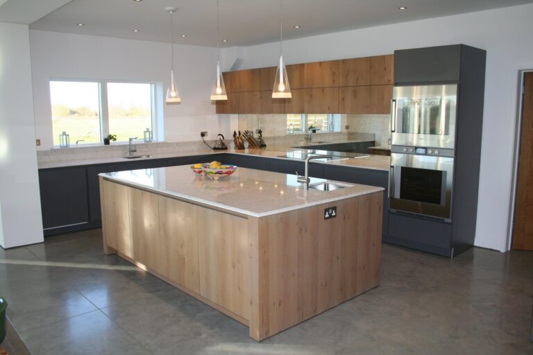 Ocean Grey Oak and anthracite