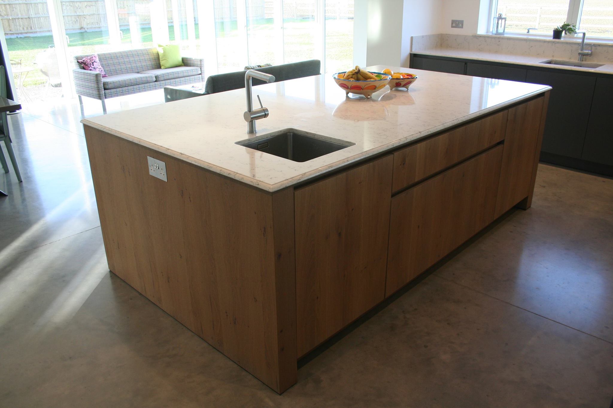 Ocean Grey Oak and anthracite — a BAX kitchen by Kitchensmiths, with silestone worktops (photograph 2 of 5)