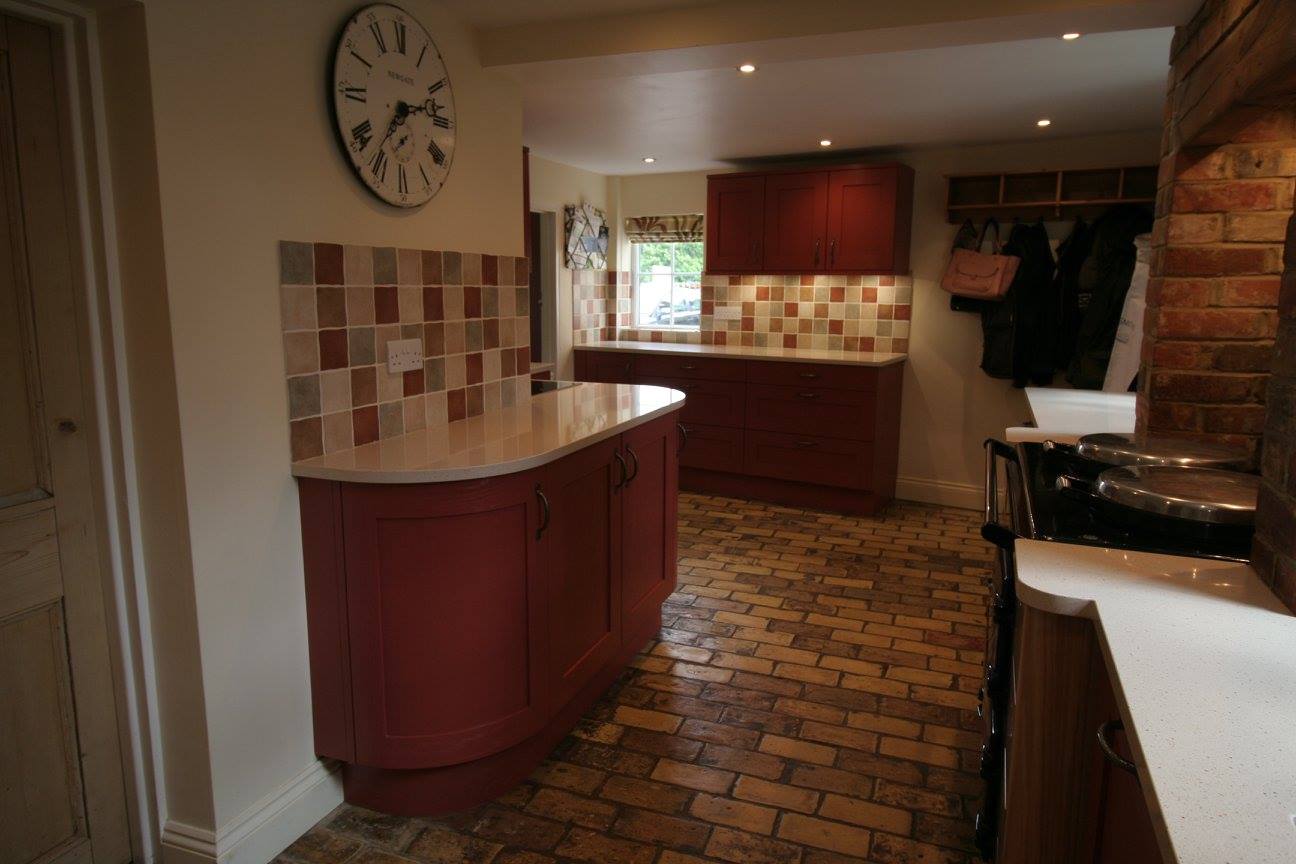 Cottage style, in Aspen — a Stoneham kitchen by Kitchensmiths, with silestone worktops (photograph 2 of 4)