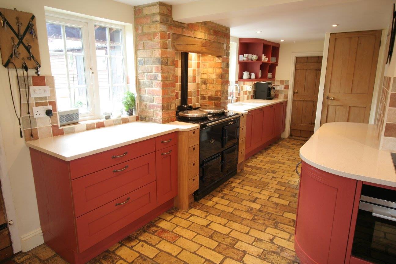 Cottage style, in Aspen — a Stoneham kitchen by Kitchensmiths, with silestone worktops (photograph 4 of 4)