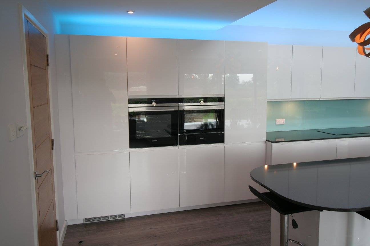 Solo, with Carbano quartz — a Rational kitchen by Kitchensmiths, with silestone Carbano worktops (photograph 1 of 7)