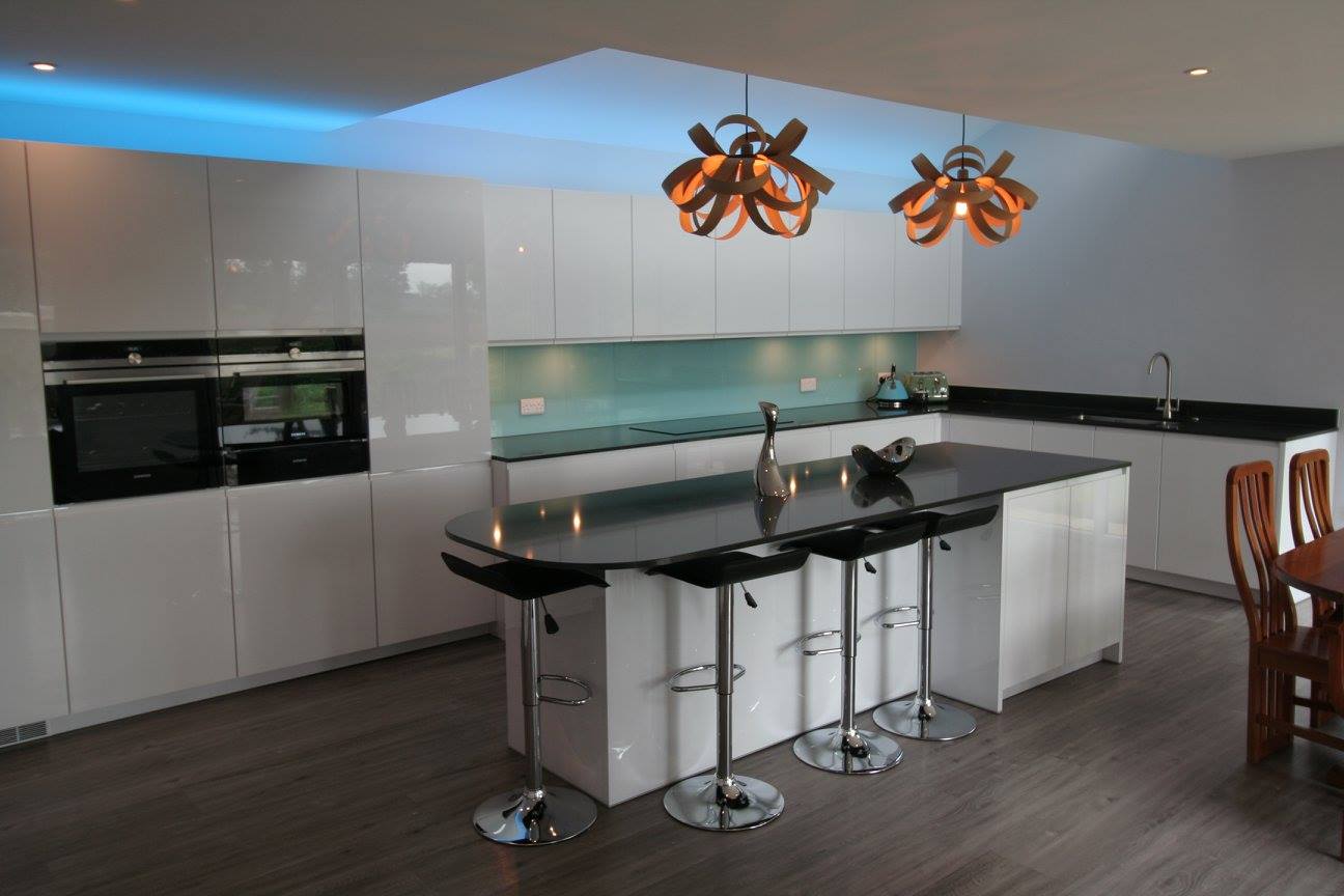 Solo, with Carbano quartz — a Rational kitchen by Kitchensmiths, with silestone Carbano worktops (photograph 3 of 7)