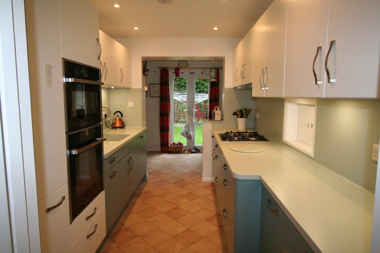 Classic White and Blue Ashes — a Stoneham kitchen by Kitchensmiths, with corian worktops (photograph 4 of 6)