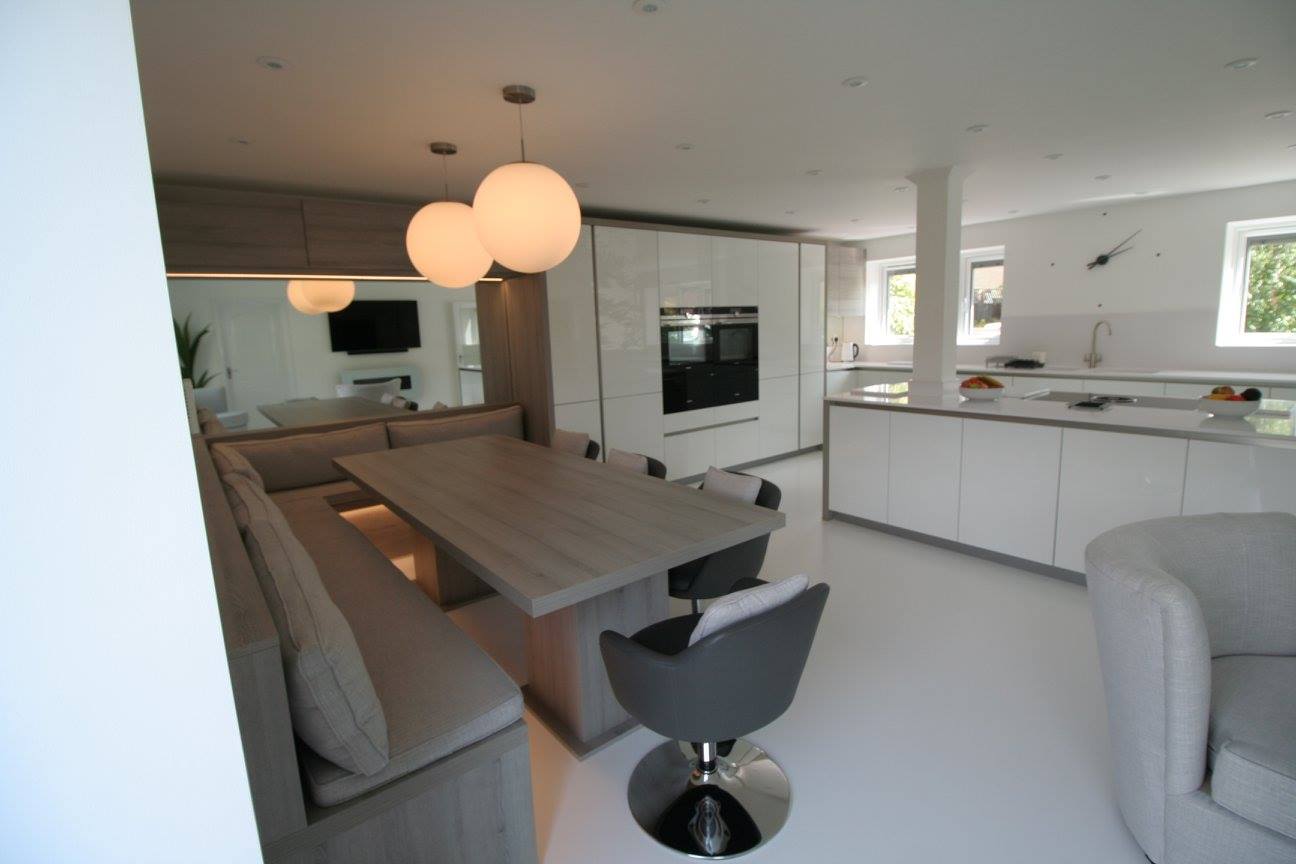 Como, with Blanco Zeus — a Störmer kitchen by Kitchensmiths, with silestone worktops (photograph 1 of 7)
