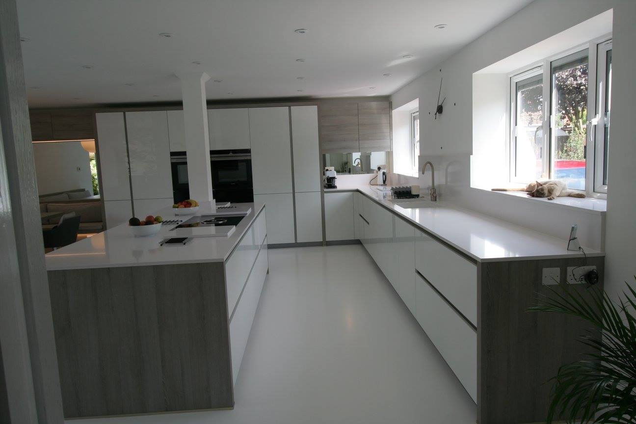 Como, with Blanco Zeus — a Störmer kitchen by Kitchensmiths, with silestone worktops (photograph 2 of 7)