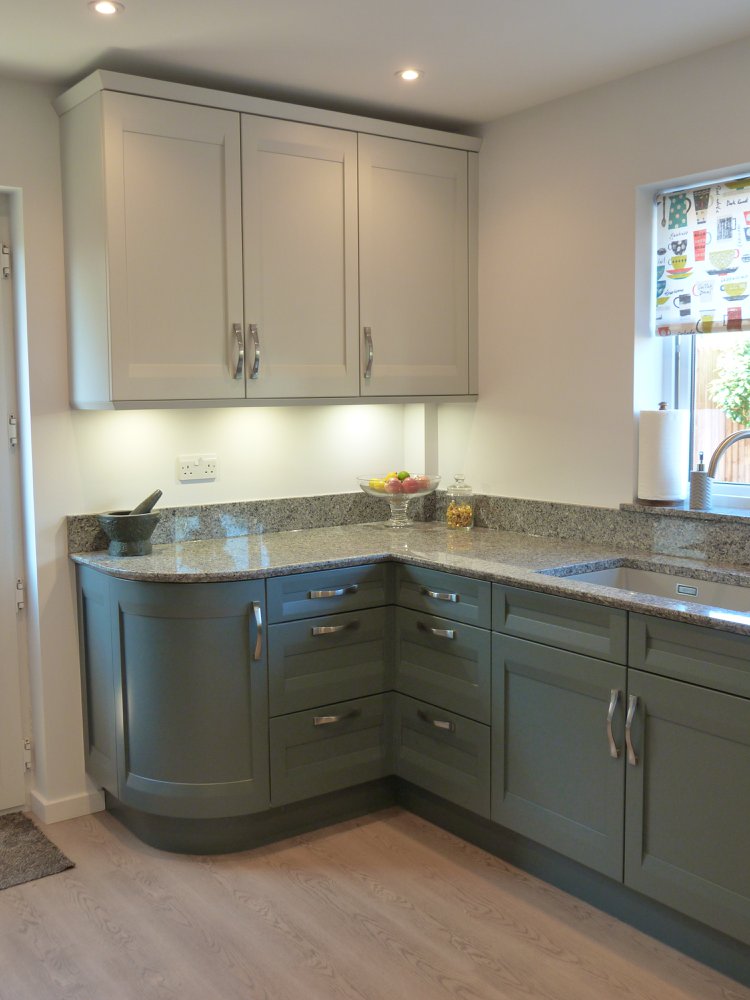 Strata in Thunder Grey and Dove Grey — a Stoneham kitchen by Kitchensmiths (photograph 3 of 4)