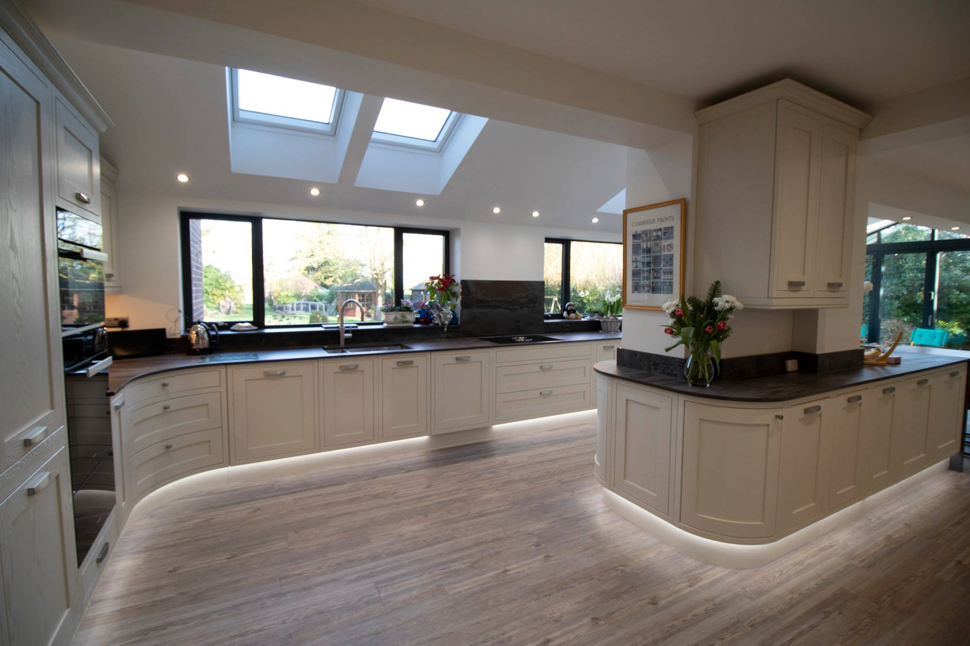 Ightham FF in Mussel Enhanced Grain — a Stoneham kitchen by Kitchensmiths, with dekton Trilium worktops (photograph 5 of 6)