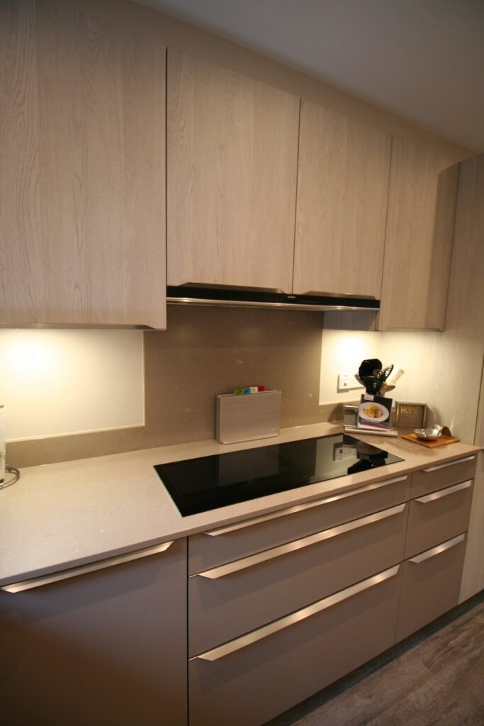 Mahlzeit in Pearly Oak and Stone Grey — a Rational kitchen by Kitchensmiths (photograph 4 of 6)