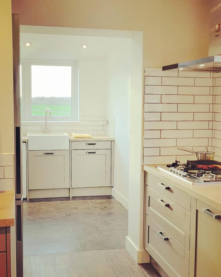 The Meran shaker, finished just before lockdown — a Störmer kitchen by Kitchensmiths (photograph 1 of 3)