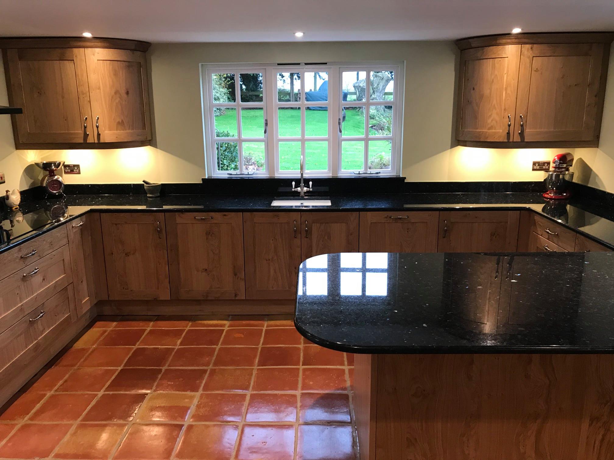 Lullingstone in character oak — a Stoneham kitchen by Kitchensmiths (photograph 3 of 7)