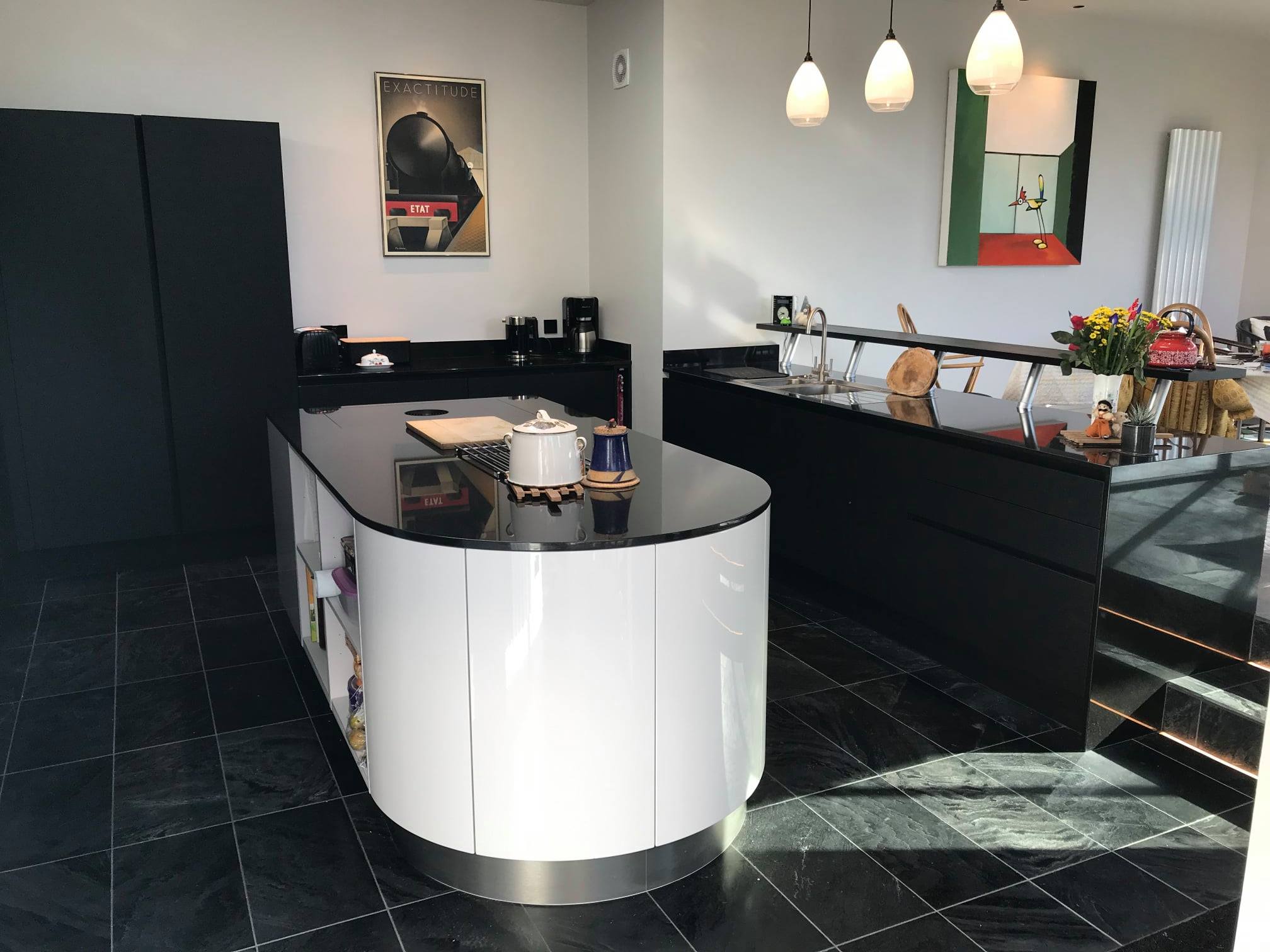 Back to black — a BAX kitchen by Kitchensmiths, with granite worktops (photograph 2 of 9)