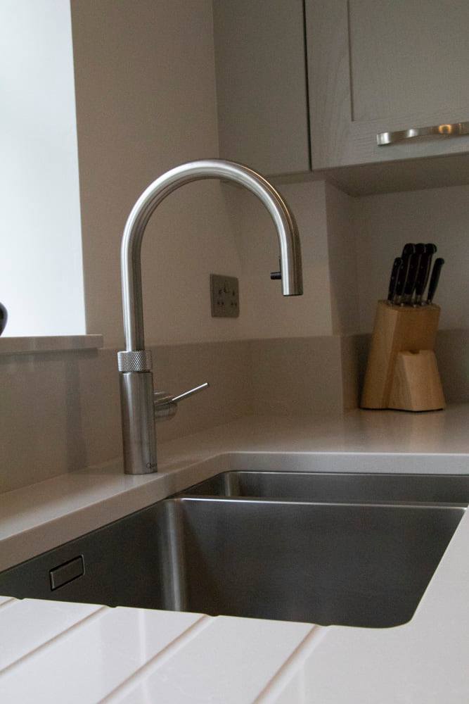 Hague Blue and Dove Grey, painted oak — a Stoneham kitchen by Kitchensmiths, with silestone worktops (photograph 5 of 6)