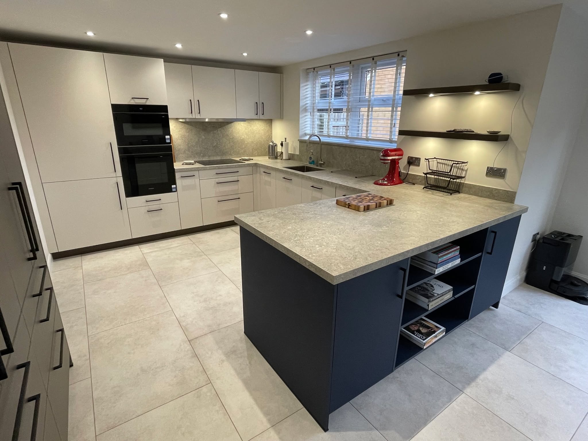 Kitchen and utility, understated — a Sachsenküchen kitchen by Kitchensmiths, with dekton Grigio worktops (photograph 4 of 7)