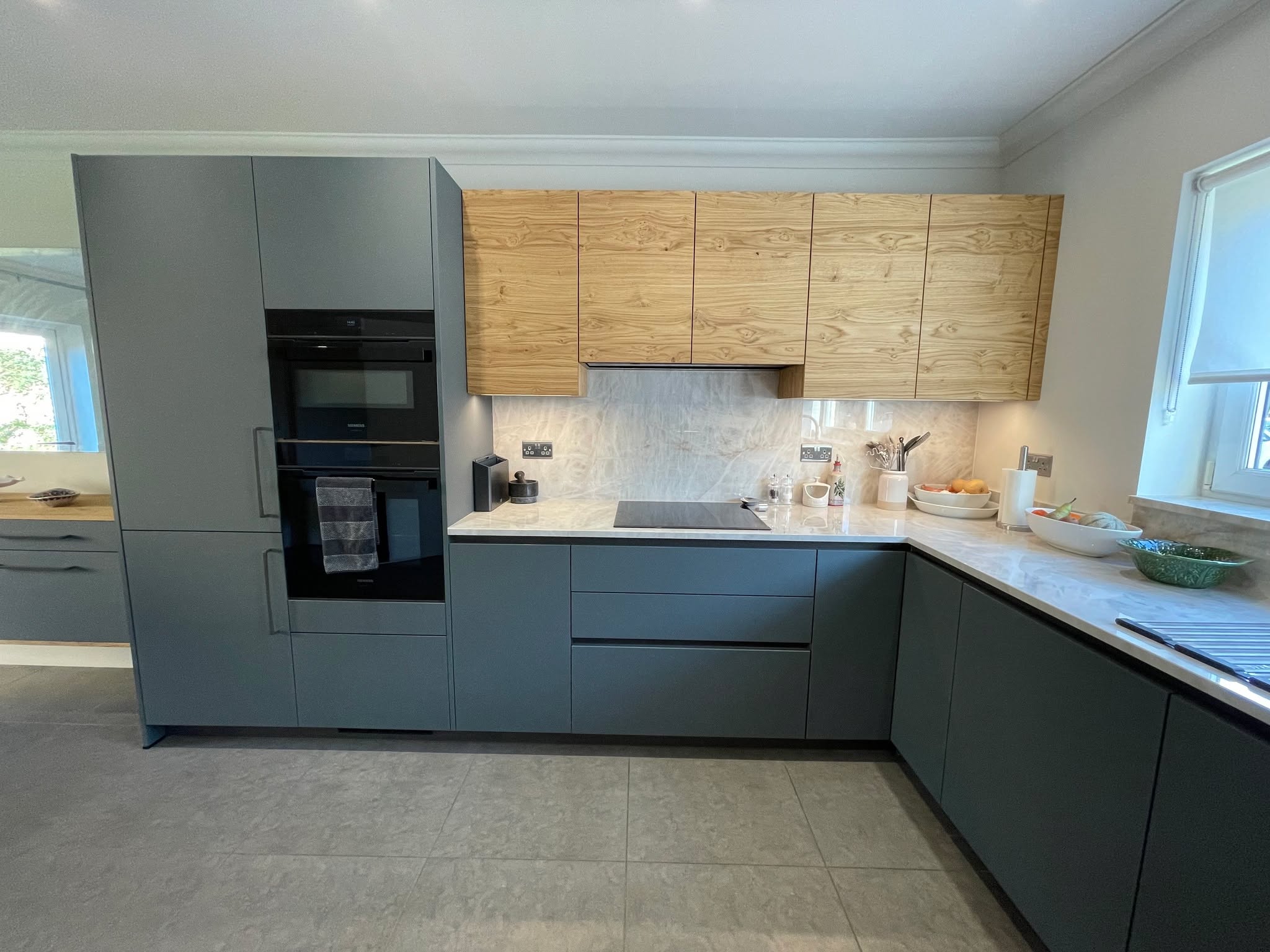 Fenix and rich contrast — a Sachsenküchen kitchen by Kitchensmiths (photograph 1 of 7)