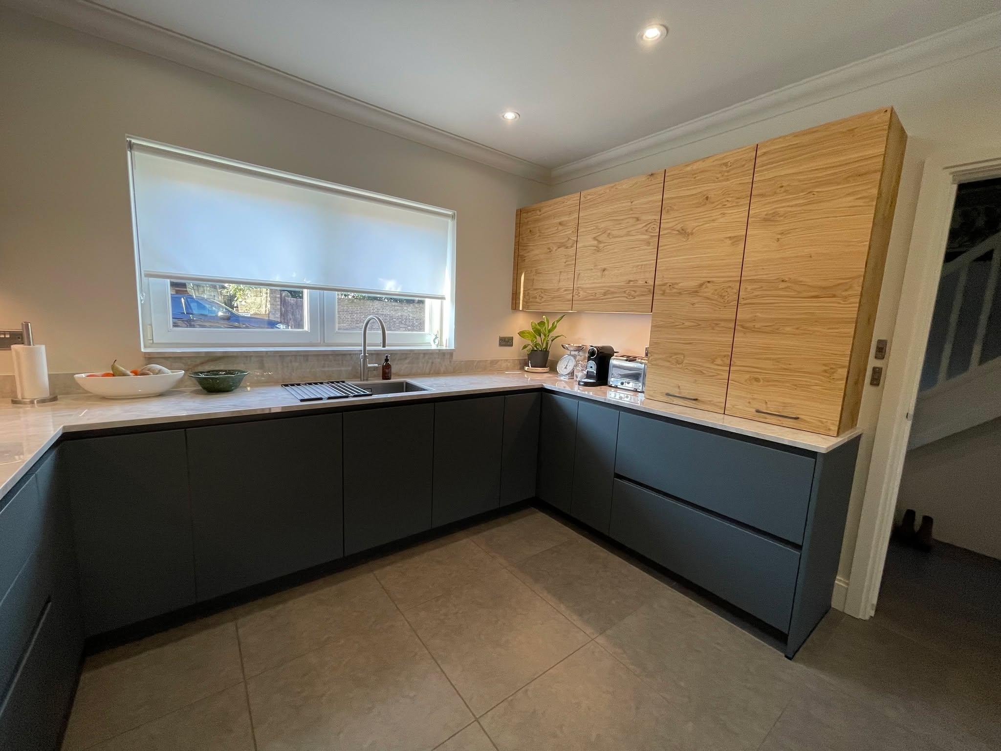 Fenix and rich contrast — a Sachsenküchen kitchen by Kitchensmiths (photograph 3 of 7)